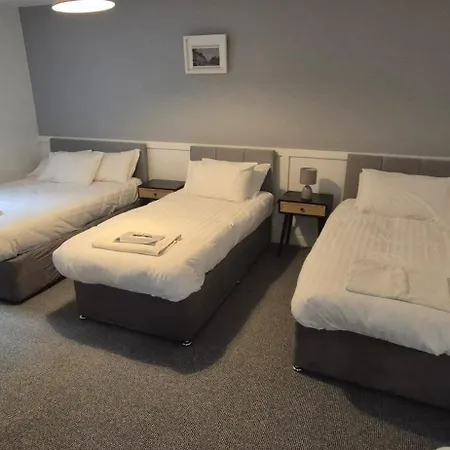 'james Lyons' The Old Main St