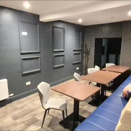 Bed & Breakfast 'james Lyons' The Old Main St