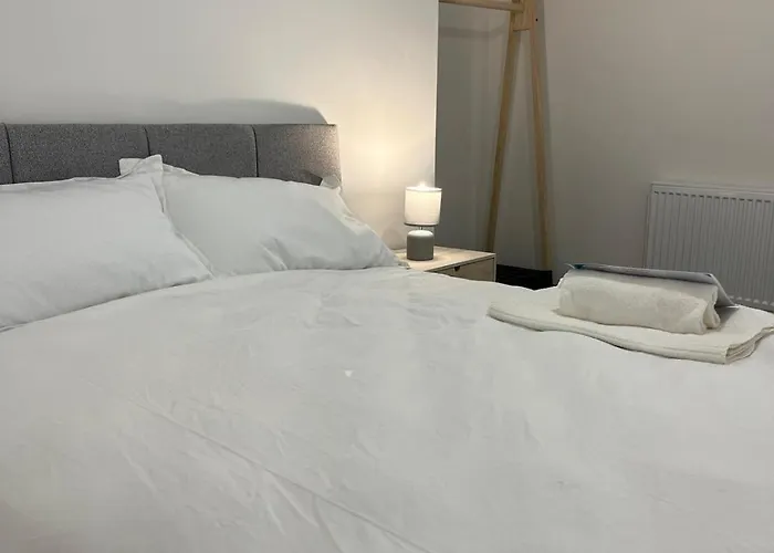 'james Lyons' The Old Main St B&B 발리하우니스