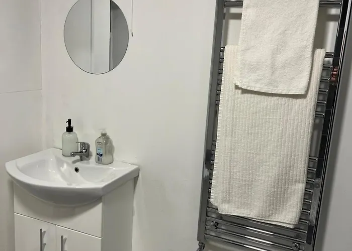 B&B 'james Lyons' The Old Main St