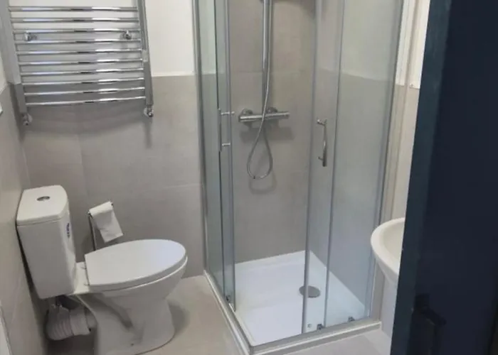 'james Lyons' The Old Main St *