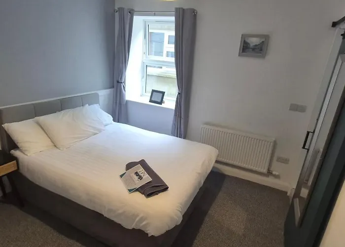 B&B 'james Lyons' The Old Main St