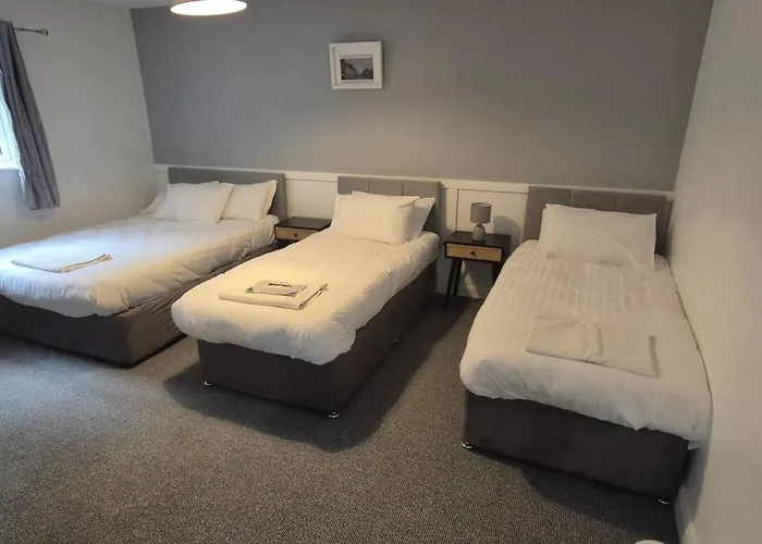 'james Lyons' The Old Main St